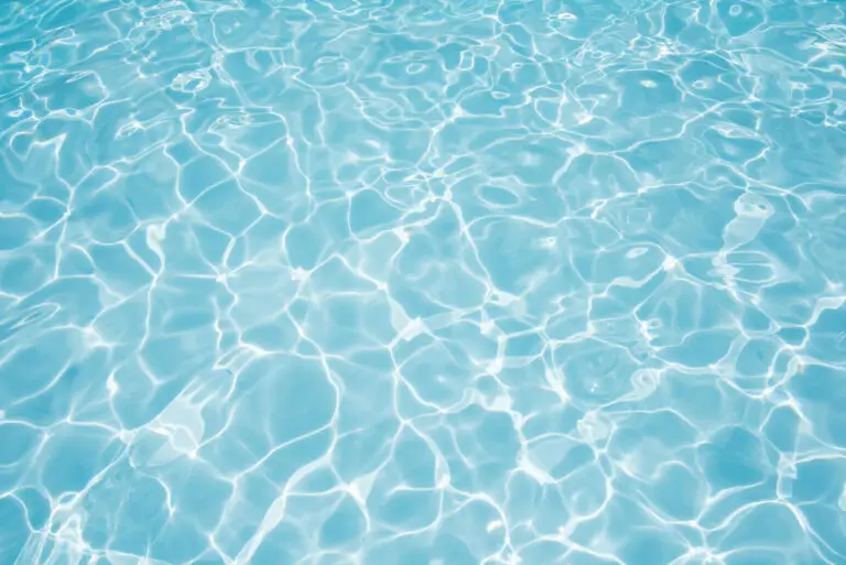 Maintenance to avoid cloudy pool water
